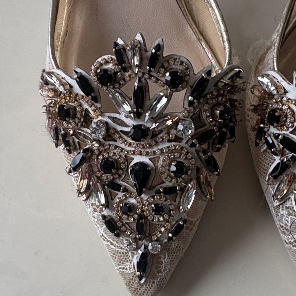 RENE CAOVILLA Embellished Slingback Heels/Gold Lace Stones size 38/8 Ret: $1195 - Picture 7 of 15